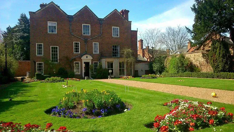 Indian Wedding Photographer in Leicester - portraits at Belgrave Hall & Gardens.