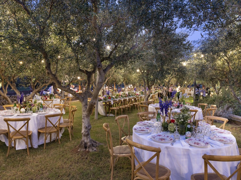 Modern Apulia wedding photography at Masseria Alchimia with minimalist architecture and serene countryside views.