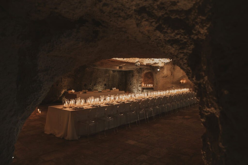 Modern Apulia wedding photography at Masseria Alchimia with minimalist architecture and serene countryside views.