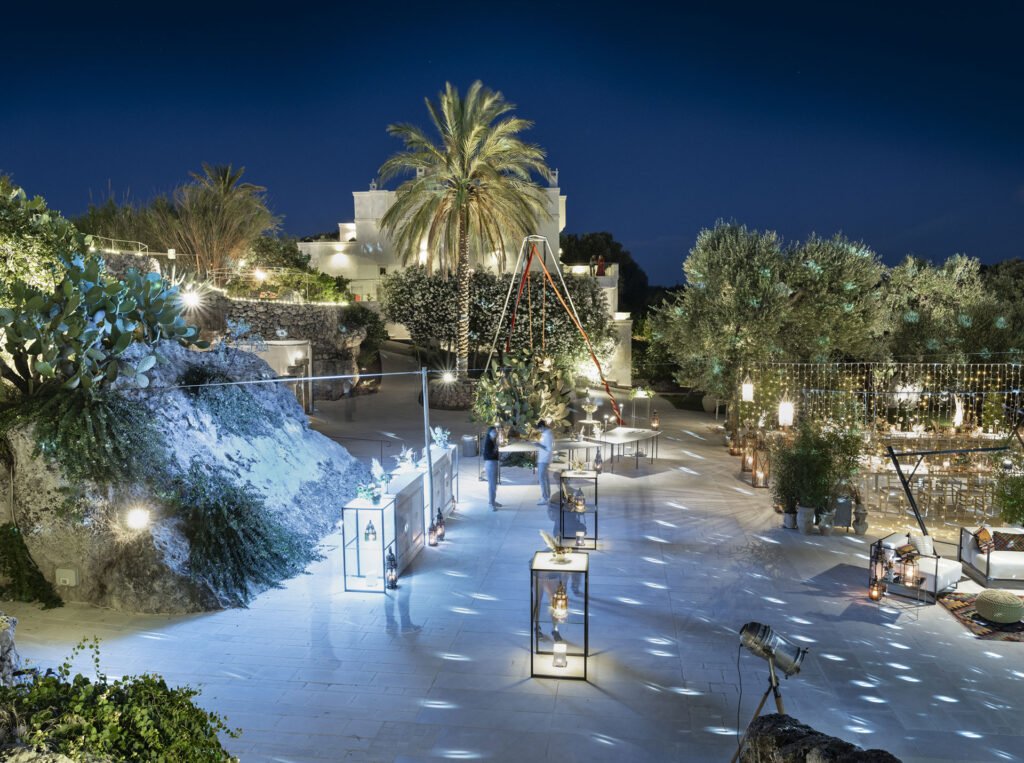 Modern Apulia wedding photography at Masseria Alchimia with minimalist architecture and serene countryside views.