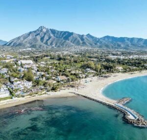 Puente Romano Beach Resort: A recommendation by our wedding photographer in Marbella