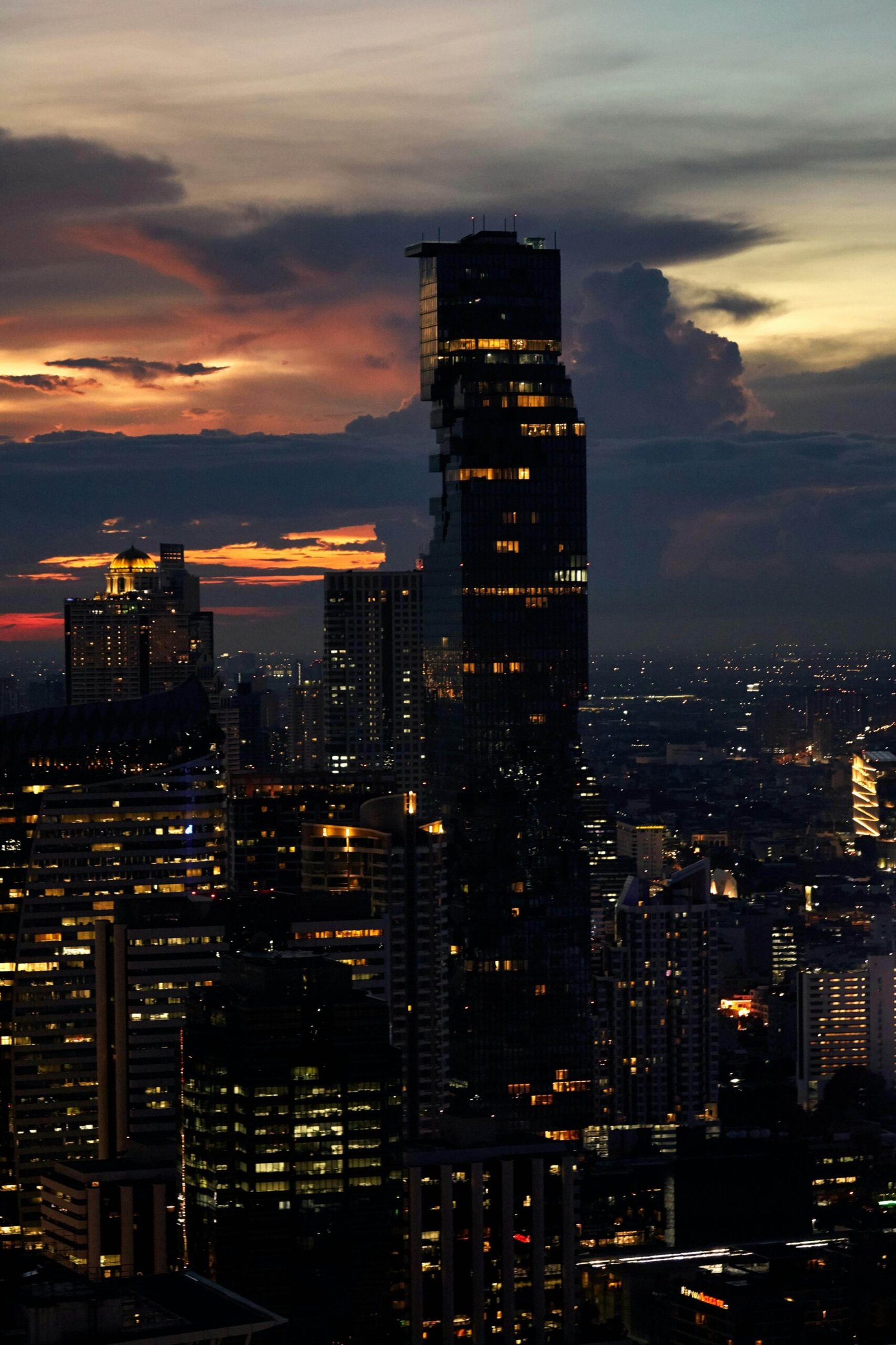 Wedding Photographer in Bangkok Thailand: Wedding photography and film | In The Fable Cameraworks